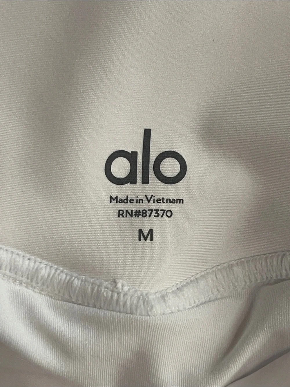 ALO YOGA White Pleated Mini Skirt with Elastic Banded Waist Sz Medium